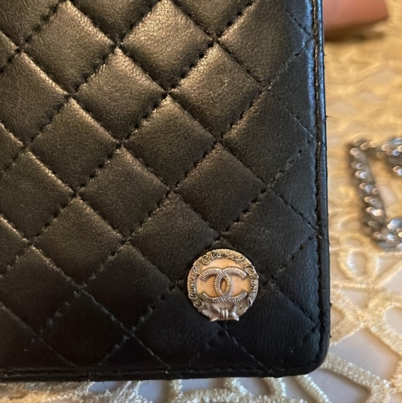 Authentic Chanel Lambskin Leather Wallet,Box, Chain, and Authenticate card - Picture 3 of 14